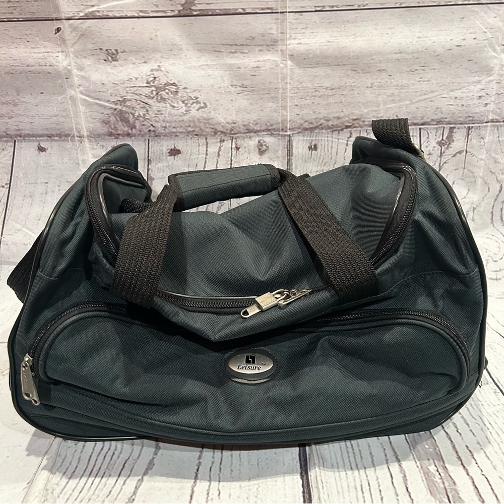 Leisure Green Travel Bag with Wheels